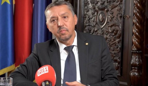 Daniel David și-a dat demisia din funcția de ministru al Educației, ...