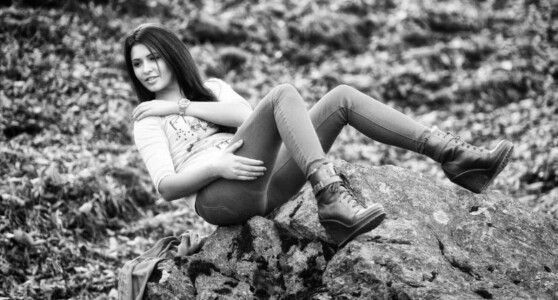 Cine e tânăra care l-a însoțit pe Sorin Grindeanu în deplasările din Franța ...