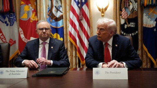 Întâlnire tensionată: Reacția lui Trump după ce a fost făcut „idiotul ...