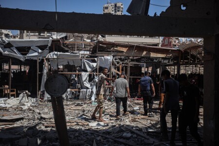 Bomba uriașă folosită de Israel în Gaza despre care experții spun că ar ...