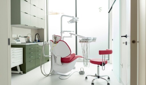 Cine deține clinica din București unde a murit fetița de 2 ani. A investit ...