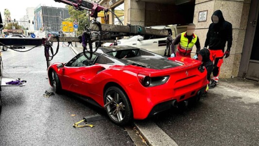 Clan românesc lăsat fără un Ferrari de 200.000 de euro și bunuri de 3,4 de ...