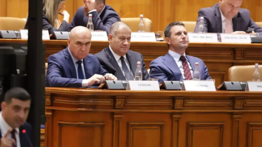 Nori negri deasupra Palatului Victoria. Scenariile privind viitorul ...