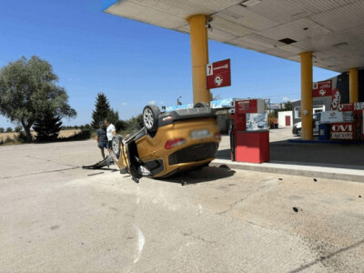 Accident spectaculos în Bihor: mașină răsturnată într-o benzinărie, la mai ...