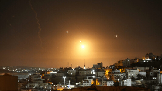 Ce este bomba cu dispersie, cu care Iranul a lovit Israelul. Avertismentul ...