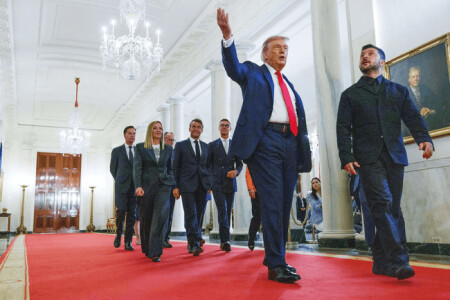 Trump a lăudat fiecare lider european în parte: „Arăți grozav cu bronzul ...