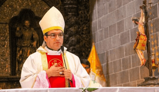 Un episcop a fost demascat că are 17 „amante secrete”. Cui a trimis din ...
