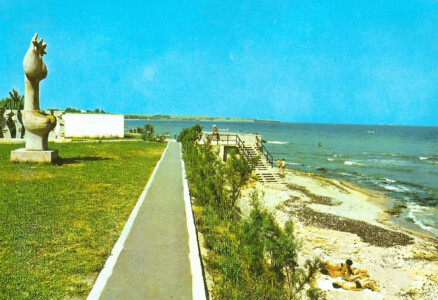 Cum arătau vacanțele românilor la mare în comunism. Discoteci, concursuri ...