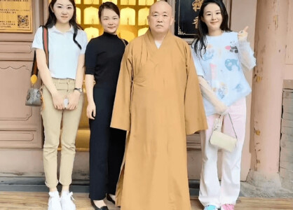 Afaceri și femei. Călugărul șef al renumitului templu Shaolin din China, ...