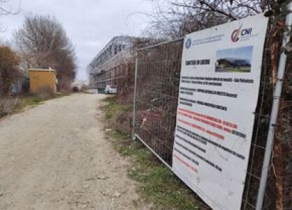 S-au apucat din nou de treabă! » Am mers pe șantierul încremenit: abia după ...