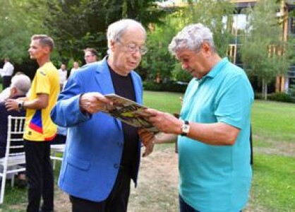 Mircea Lucescu, momente unice la 80 de ani, cu ziarul Gazetei Sporturilor ...