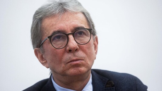 Medicul Dorel Săndesc, condamnat definitiv la închisoare cu suspendare. ...