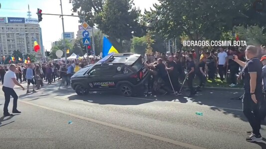 De ce n-au putut 10 huligani să răstoarne un Duster la mitingul oierilor. ...