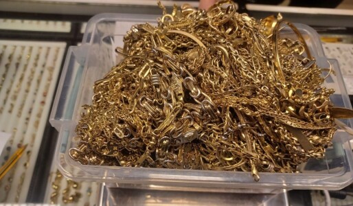 Inspectorii ANAF au confiscat 68,93 de milioane de la o casă de schimb ...