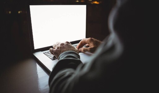 Hackerii Moscovei au spart zeci de conturi ale Forțelor Aeriene Române, ...